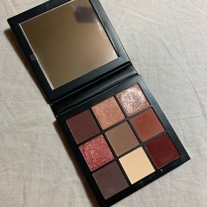 HUDA BEAUTY Mauve Obsessions Eyeshadow Palette